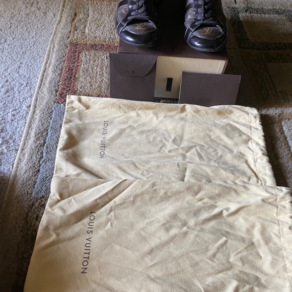 Louis Vuitton sneakers - Picture 4 of 5